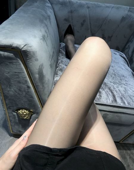 女闺蜜鞋袜调教女虐女