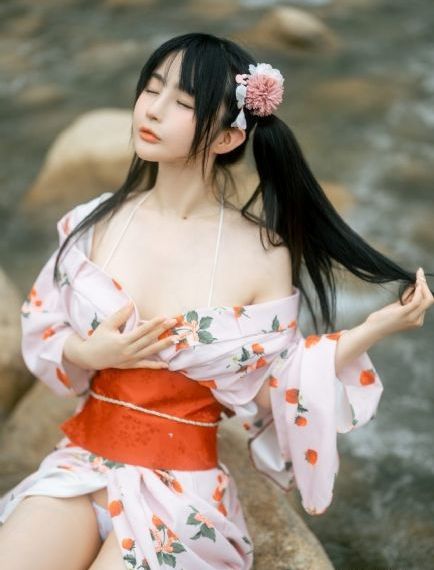 家有蛇仙美貌妻