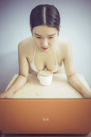 蜜桃av免费看