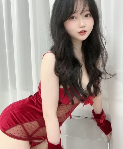 大胸喂奶秘书3p高h