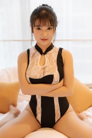 julia紧身裙女教师在线视频