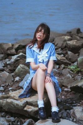 羞耻被脱小内内灌水